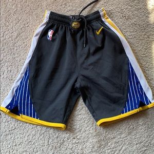 Nike Golden State Warriors child small shorts